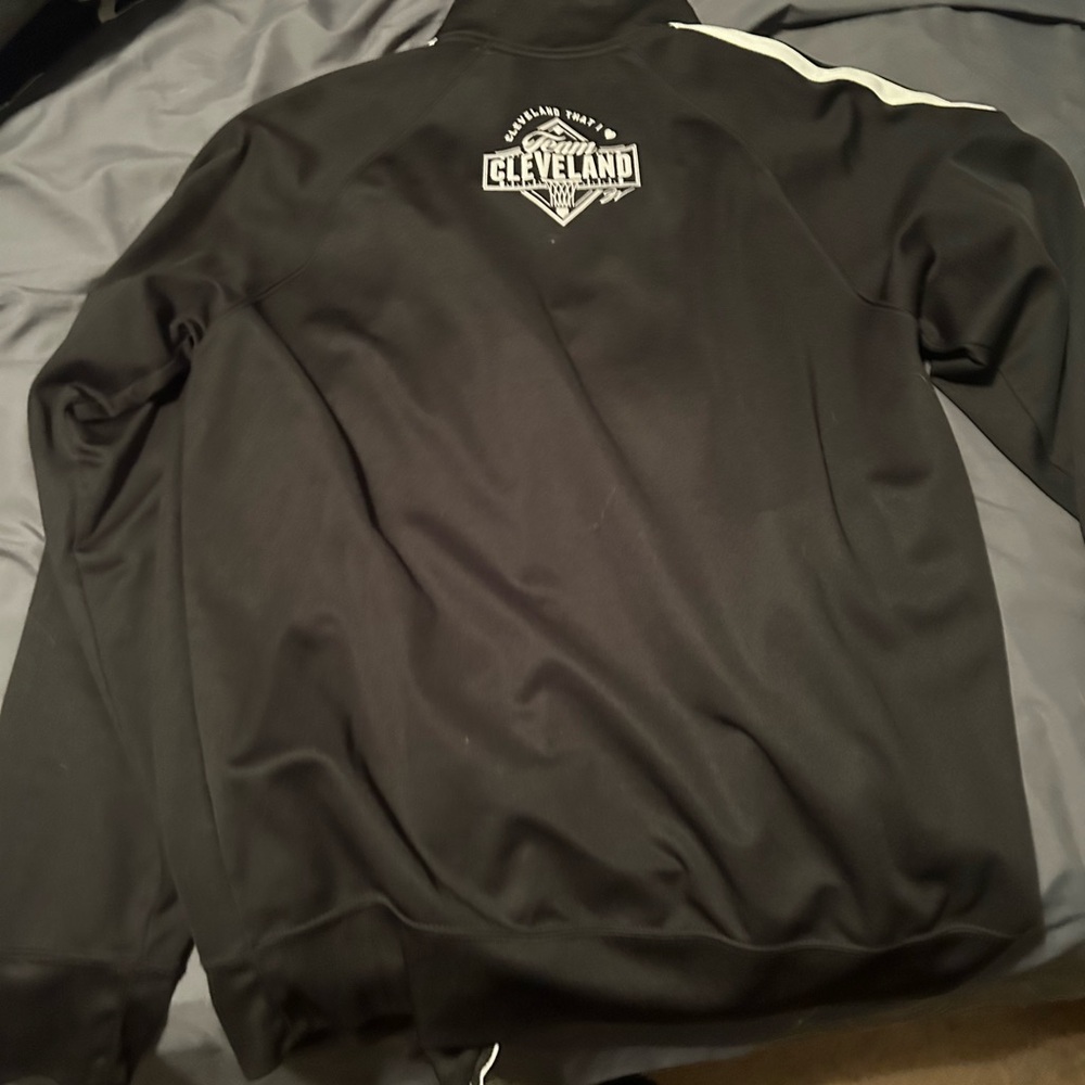 Men large Cleveland sports zip up